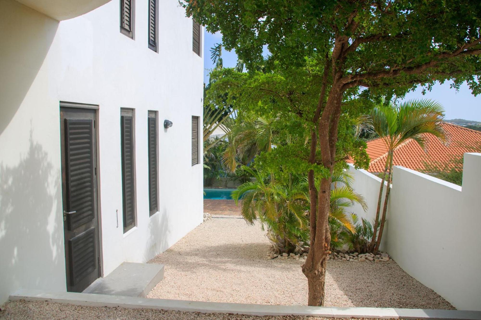 Major. Suites Curacao Willemstad Exterior photo